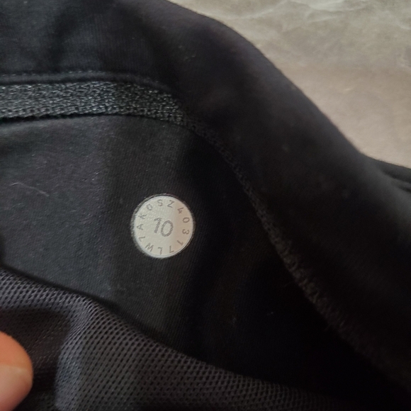 Lululemon Run Times Short II. Black, Two Tones. 4" Inseam. Built In Liner. 10. - Picture 8 of 13